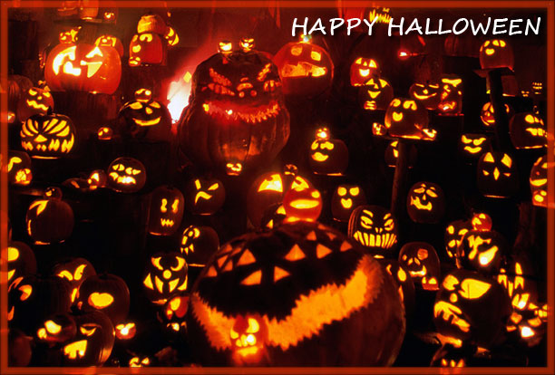 jack-o'-lanterns on a dark Halloween night